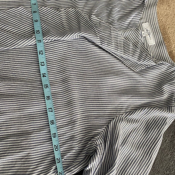 LIBBY EDELMAN Woman Striped Blouse Medium Ruffles Front - Picture 9 of 11
